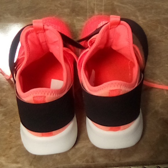 Pre-owned 2016 nike Air zoom strong - Picture 2 of 6